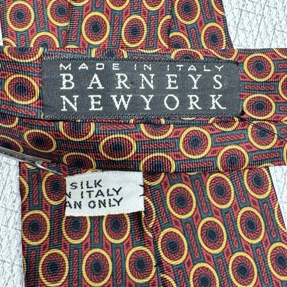 VTG Barneys New York Red Blue Yellow Geometric Circles Neat Silk Tie Italy - Picture 3 of 5